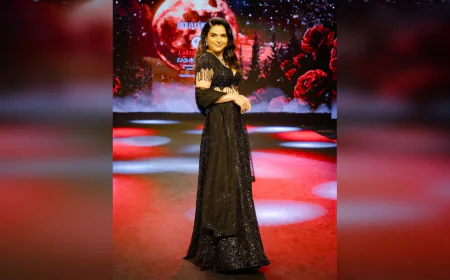 Madhurima Tuli Stuns at Calcutta Times Fashion Showcase