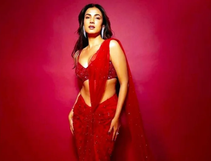 Sonal Chauhan Becomes Mumbai Indians’ Lucky Charm in Opening Win