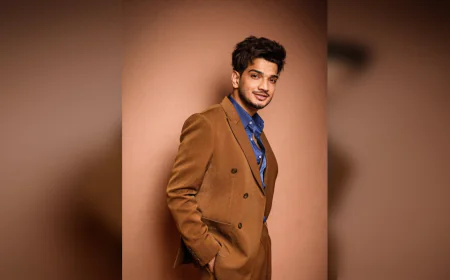 First Copy Redefined Munawar Faruqui’s Career