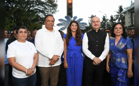 "Solar in Full Bloom" Art Unveiled in Mumbai
