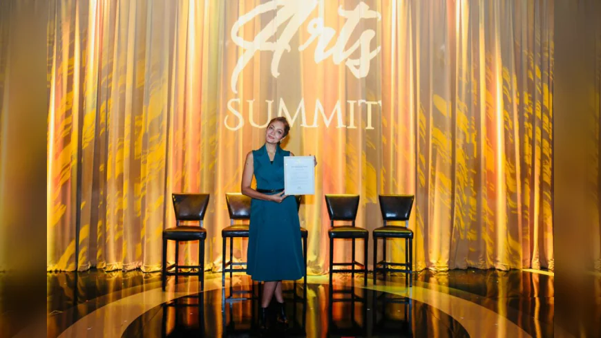 Sheena Chohan Wins Arts Ambassador Award in Florida