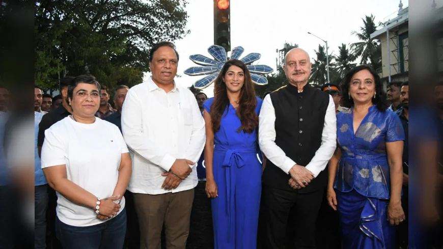 "Solar in Full Bloom" Art Unveiled in Mumbai
